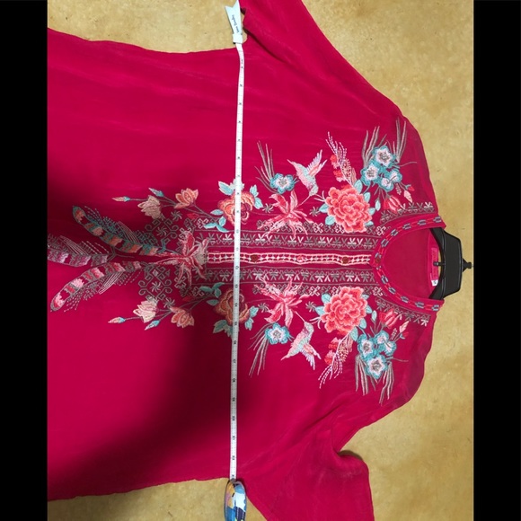 Beautiful candy apple red Johnny Was top - Picture 7 of 8